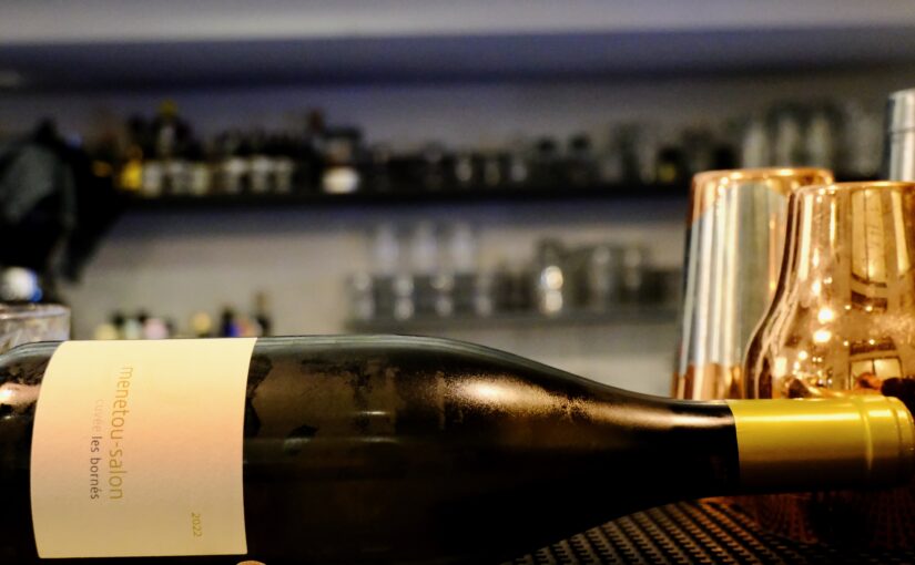 Vini bianchi da segnalare: uno Chardonnay di Borgogna e un Sauvignon della Loira